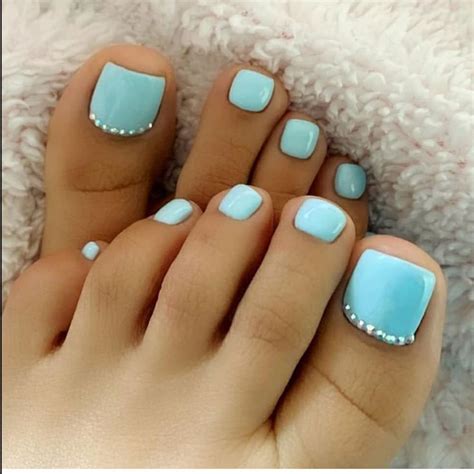 The 15 Best Nail Colors to Wear on Your Toes 